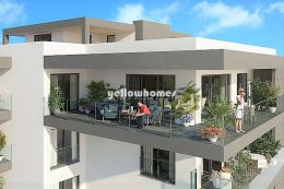 Stunning 3 bed, new built apartment with sea views,...